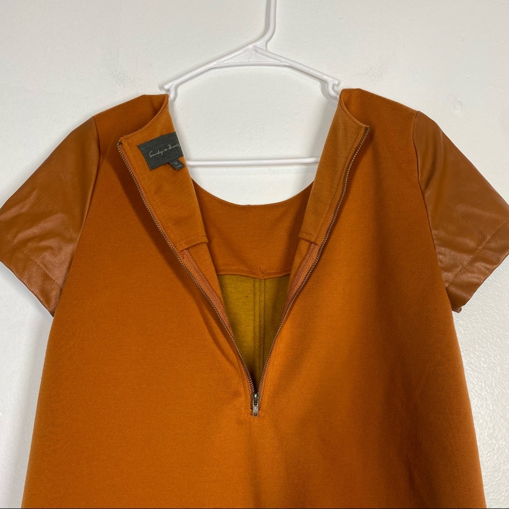 ANTHRO Leather Front Tee Shirt Top Sunday In Brooklyn XS Vegan Orange - Picture 5 of 5